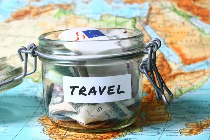 Ilustração representativa sobre Vai Viajar? Guia Completo para Planejar seus Gastos com a