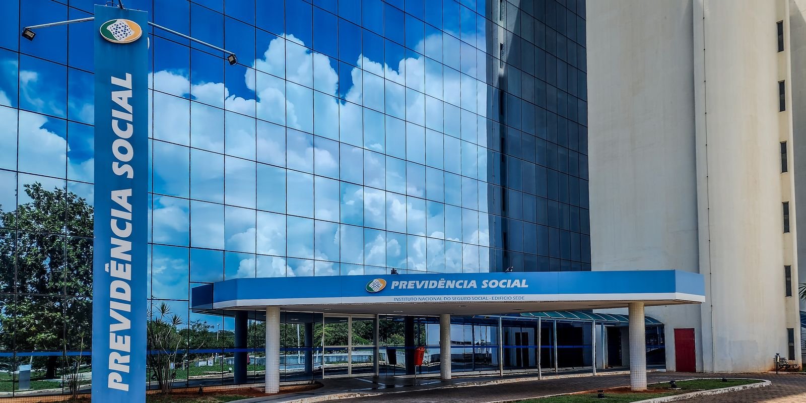 Vazamento INSS- 2,8 Milhões de CPFs Expostos – O Impacto no Seu Patrimônio Digital